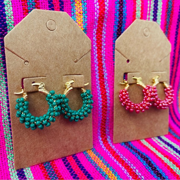 Hand beaded Mexican earrings - Picture 2 of 9